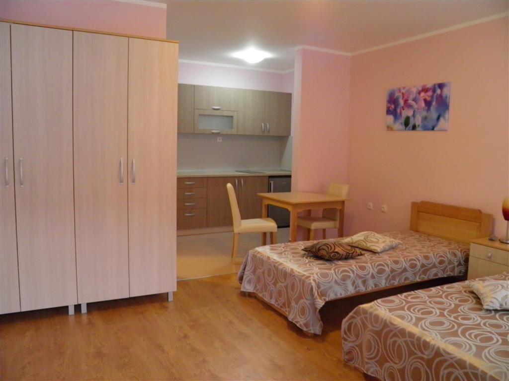 B&B Zmajevo Gnezdo 021 Sremska Kamenica Buitenkant foto