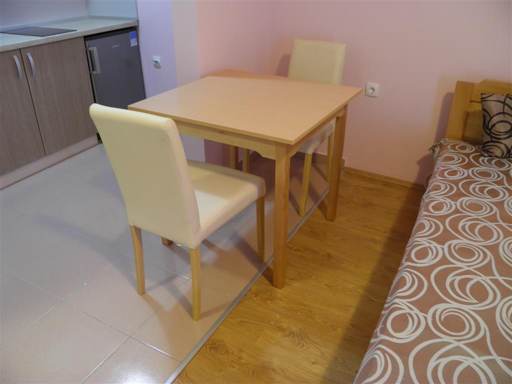 B&B Zmajevo Gnezdo 021 Sremska Kamenica Buitenkant foto